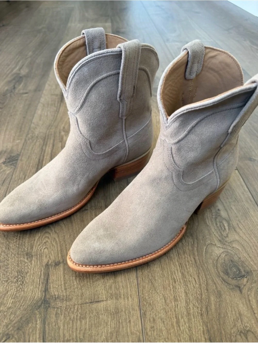 Tecovas Women's Suede Ankle Boots - Light Gray Suede